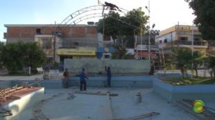 Após denúncia, prefeito de Euclides da Cunha mandou retirar ferragens da praça.